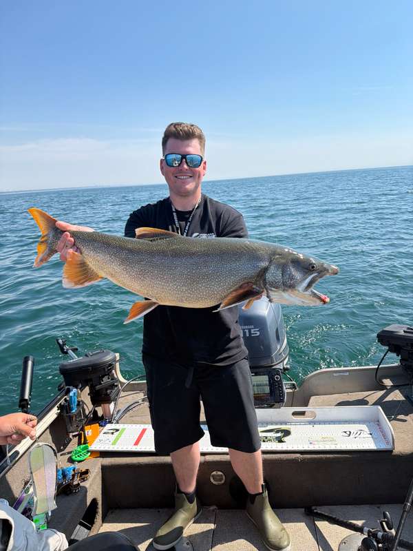 20lbs 37” Lake Trout